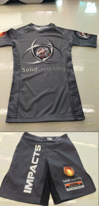 RashGuard et short de MMA